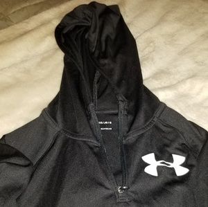 Black Under Armour Pullover